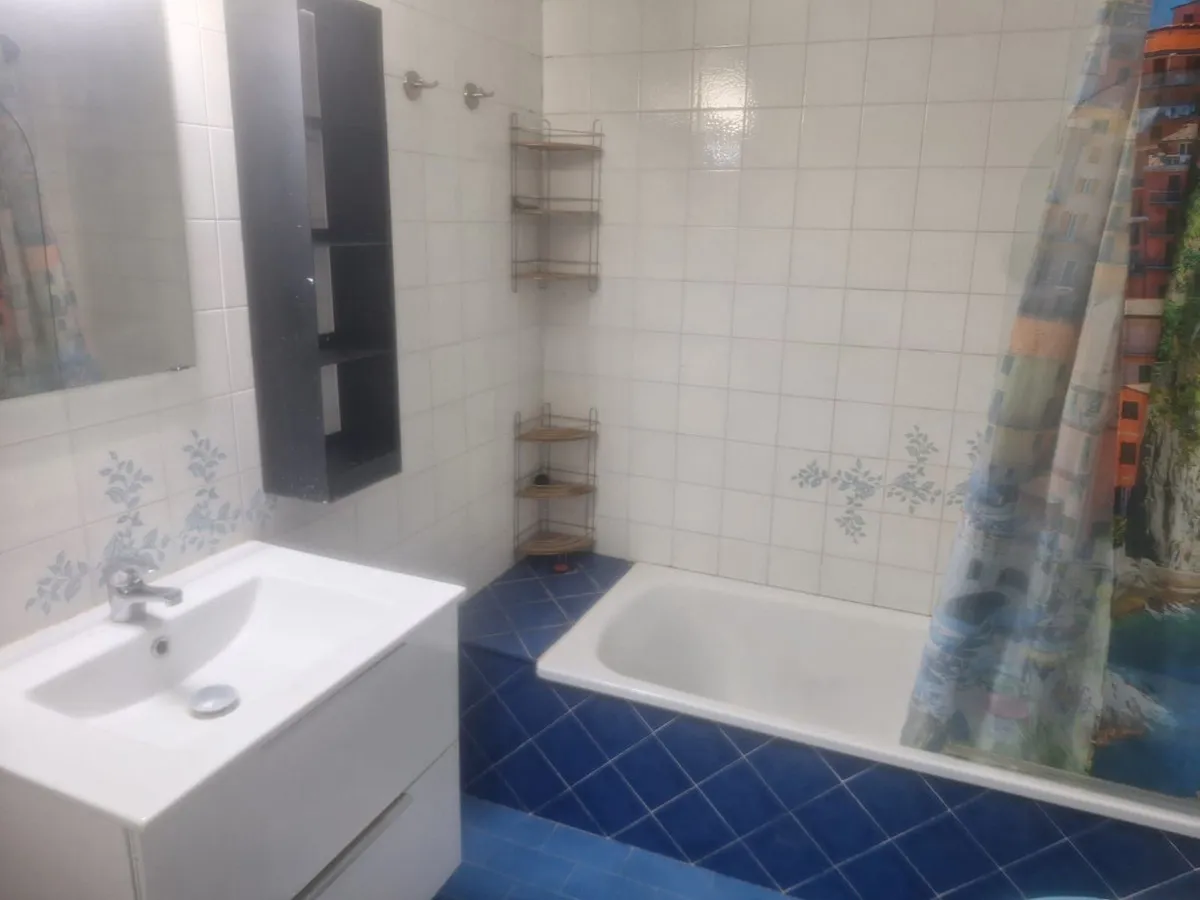 b2d04955-a5aa-4625-8981-5dc33000e909