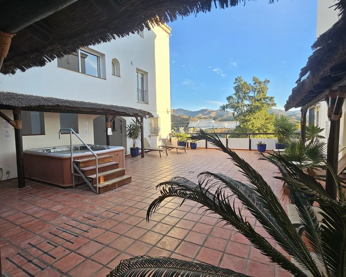 b2715c34-aa3b-40f8-8281-a7ce83718396