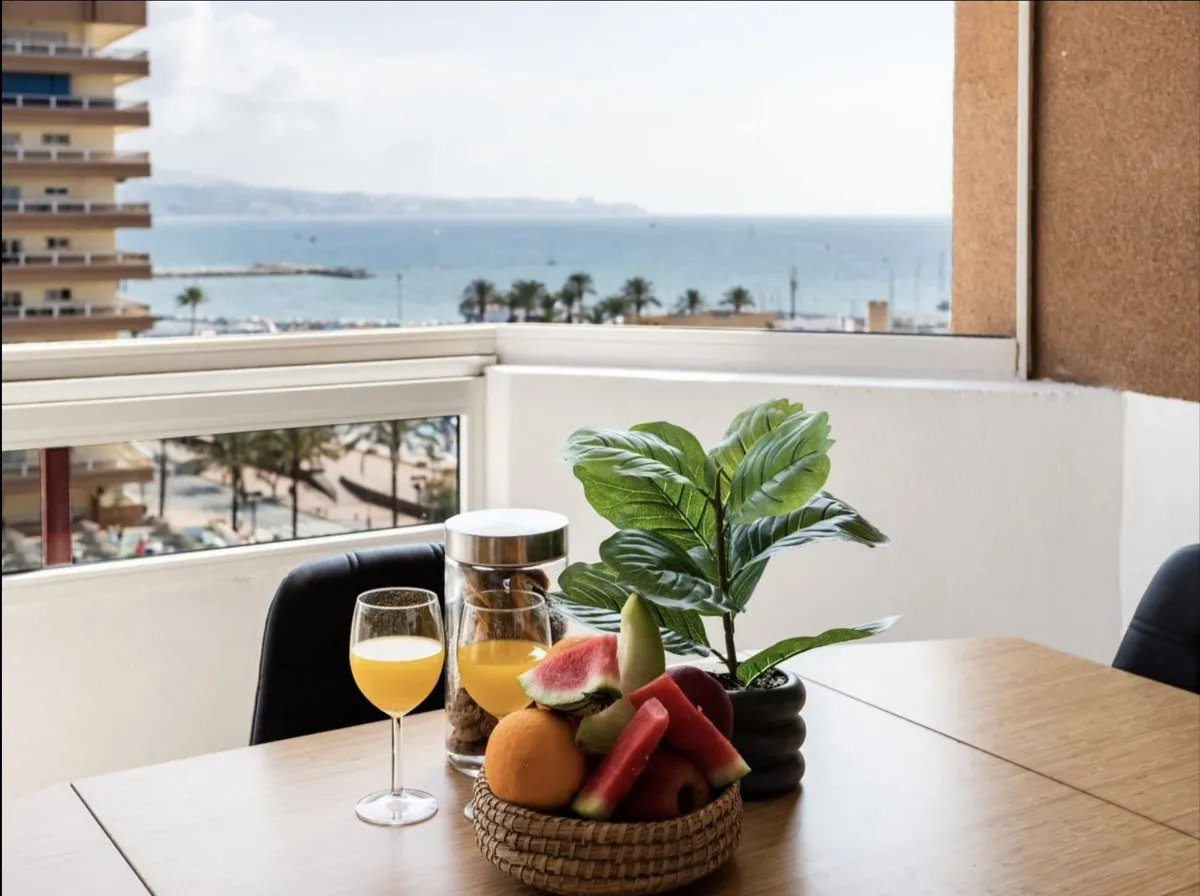 74a25394-50fa-47b3-9fad-73e274689148