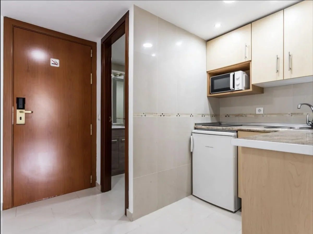 9ee44d54-f39a-48ad-956a-26449571cc36