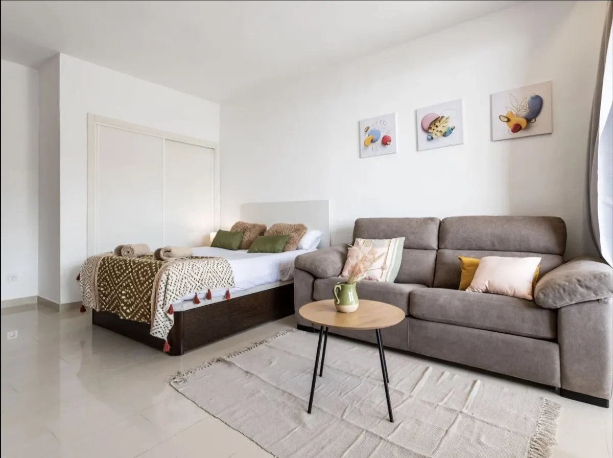 b4523e7e-119e-4f90-b7d3-16f3a5eac452