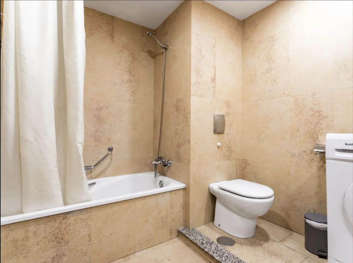 7f736aa0-a23a-444f-9af6-da76d5911c75