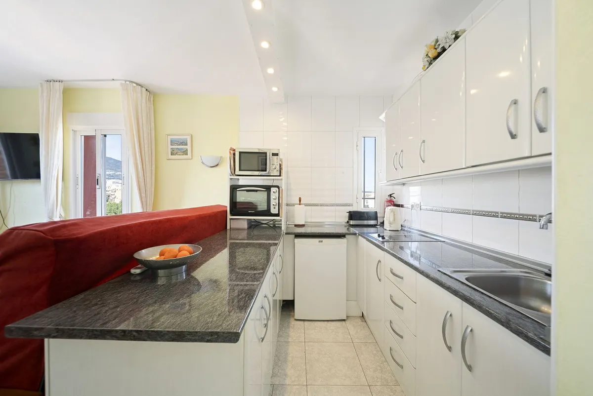 9299ffe4-7155-4ff4-bf1d-6cdf630ac10e