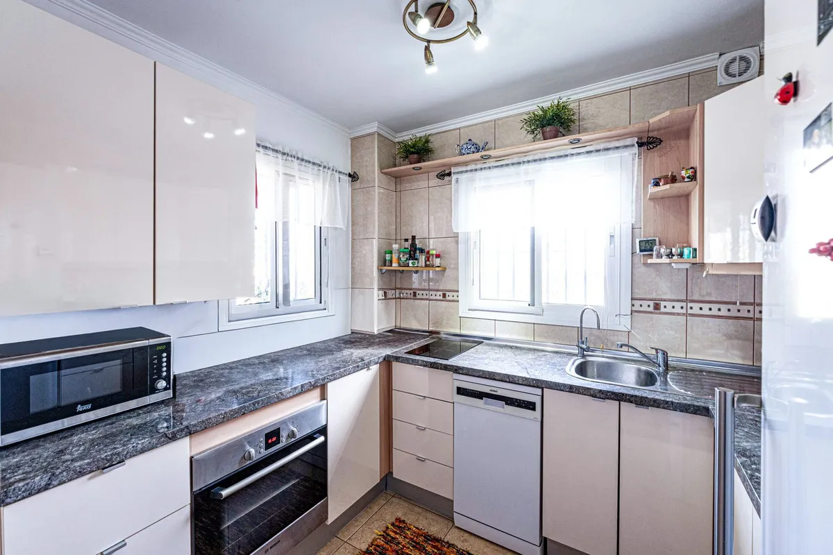 075c9650-e5a4-47f8-a22f-f21e9054ab64