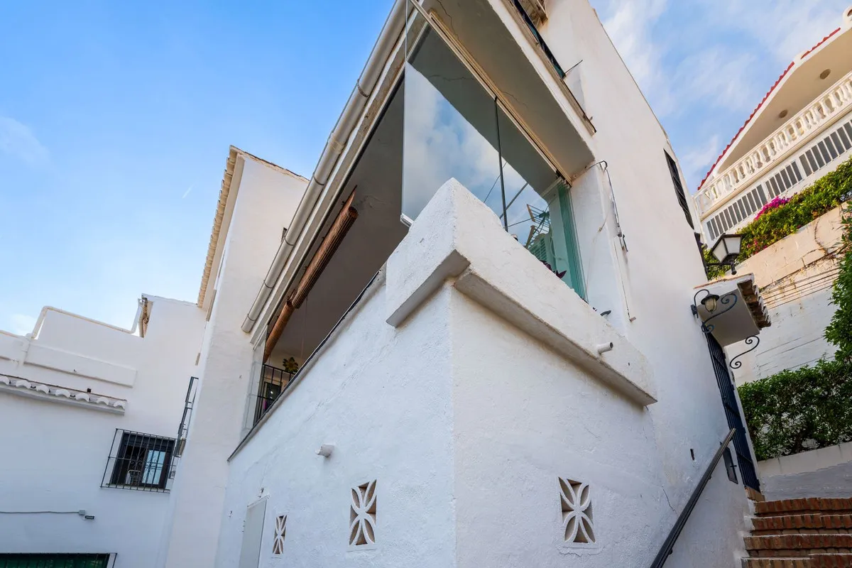 4ea9c9b8-604f-4049-857d-645814023112