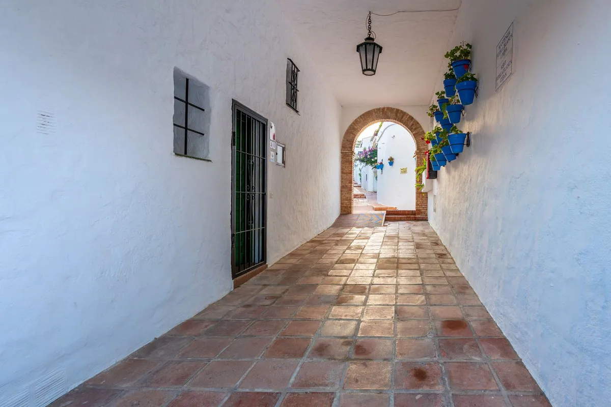 8425dc08-86f4-4c67-9c02-1d4915a712b8