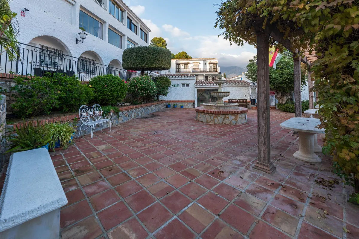 b5b03aa1-de1d-4ae7-9808-c4333284753f