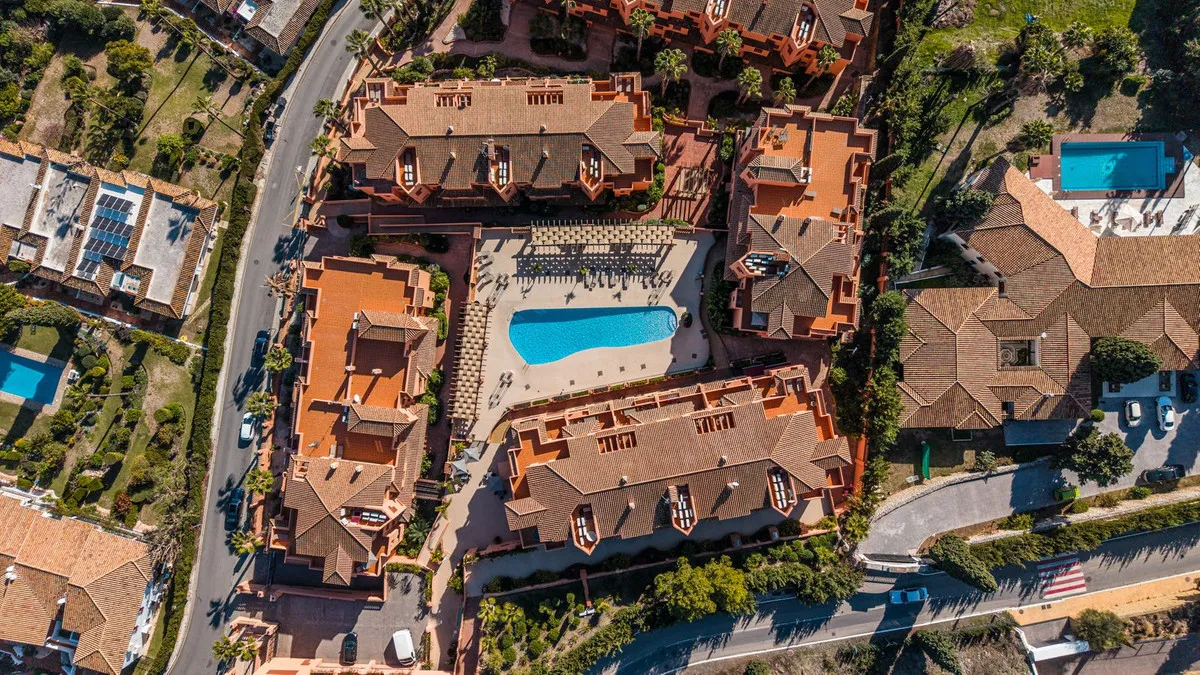 2bd1010d-ca67-439b-8a2b-4b951b3ca402