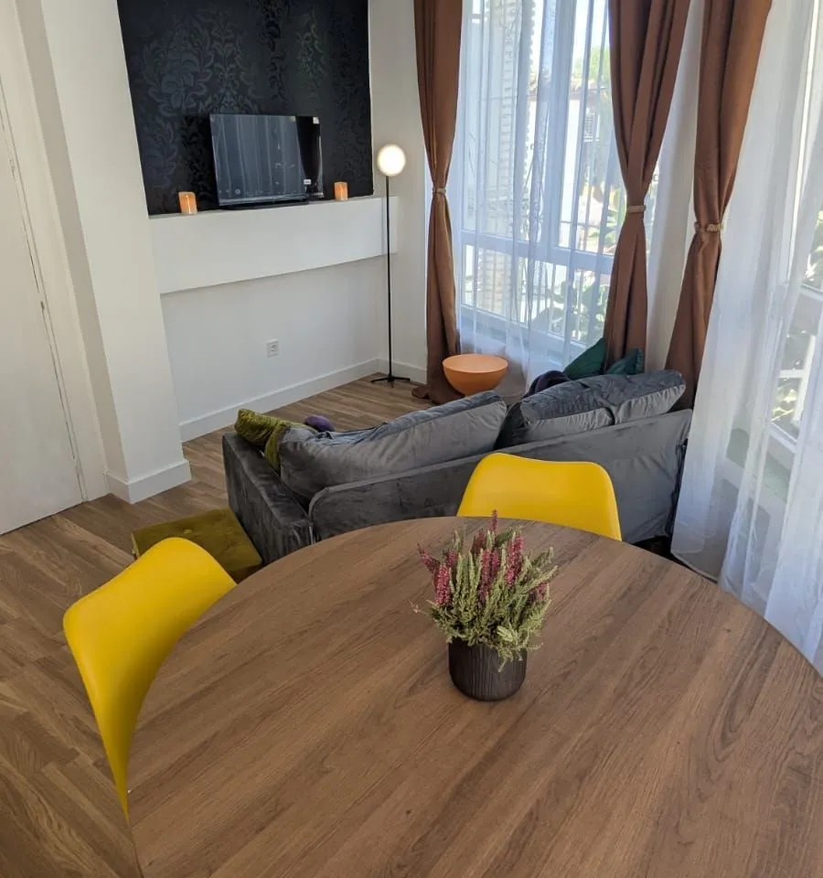 c893390a-e43a-4dd4-bf98-605a69317f80