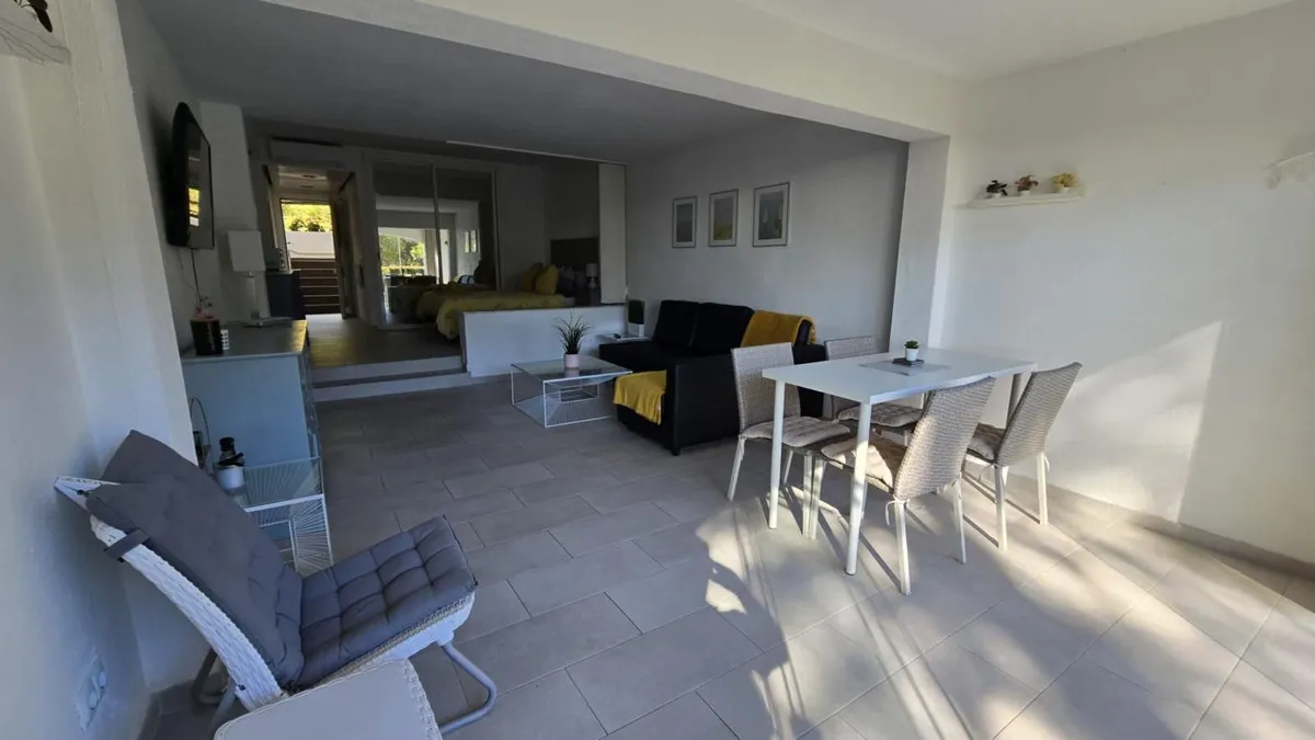 cbdd0c49-ddad-46d9-bc98-f00b4fbb85b9