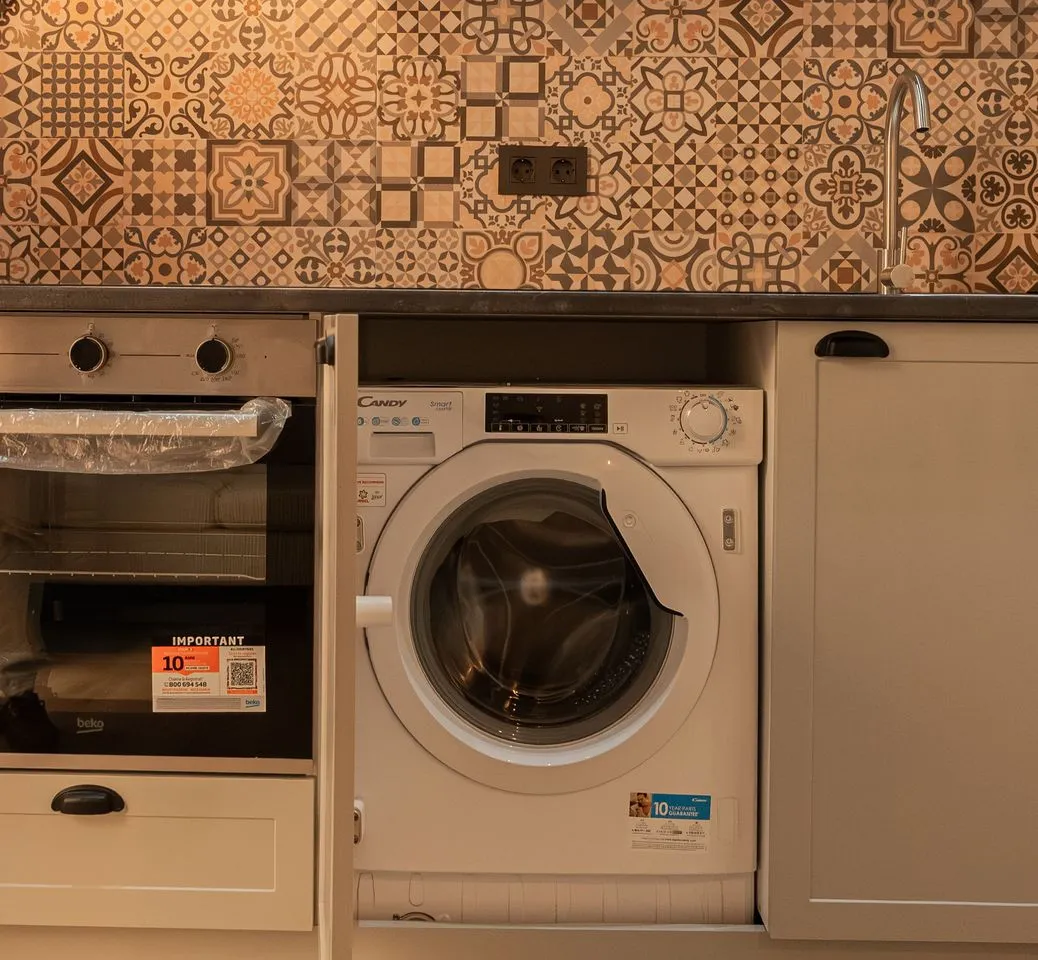 2facf91d-ed61-400d-94b3-8d18e0f28cab