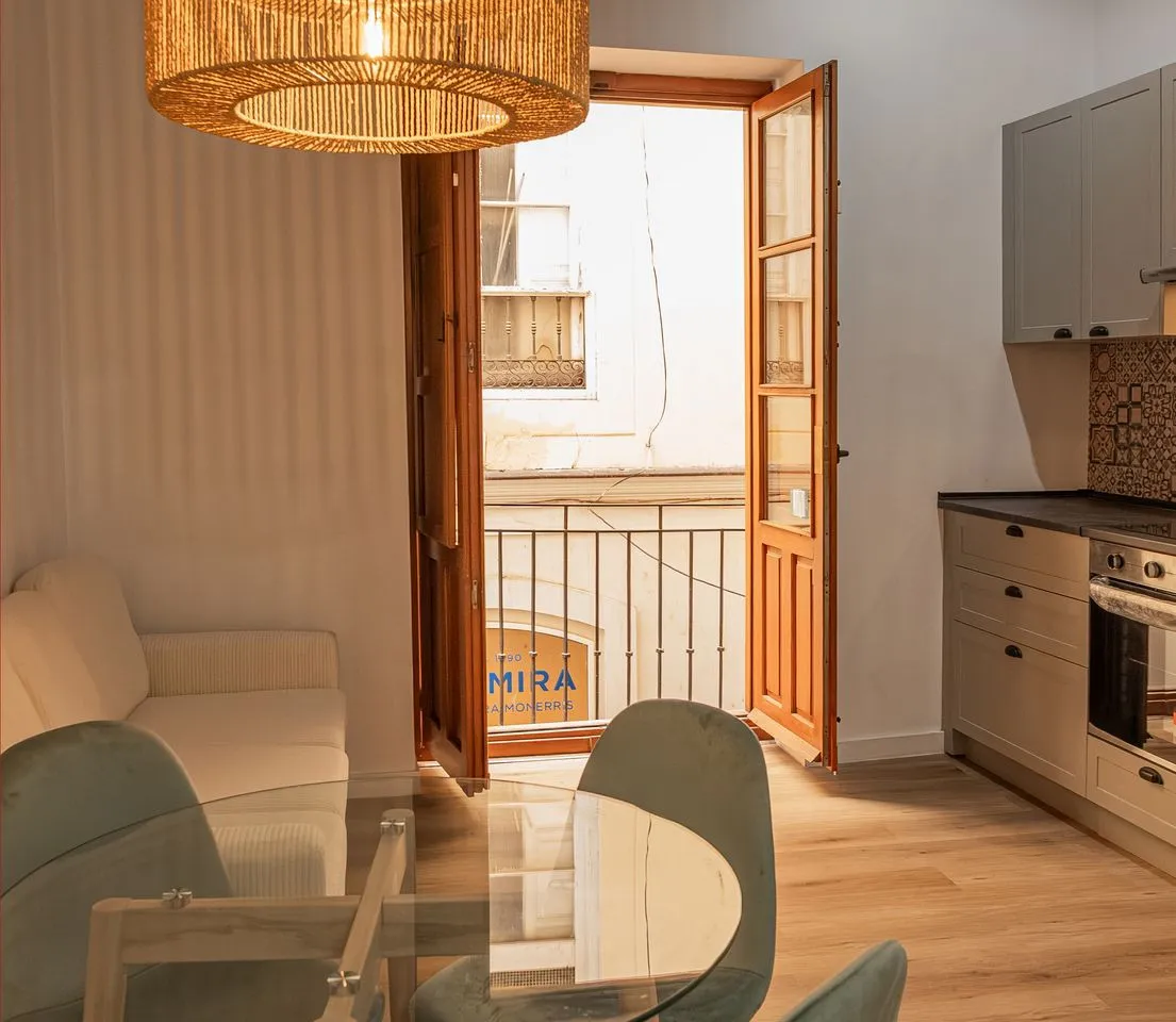 9de338c8-b72b-49af-8b43-cffdaadb790b