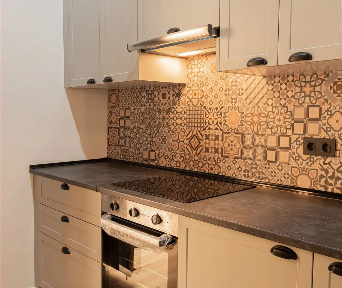 dd5c6391-f8c6-4b64-b2bc-495976019063