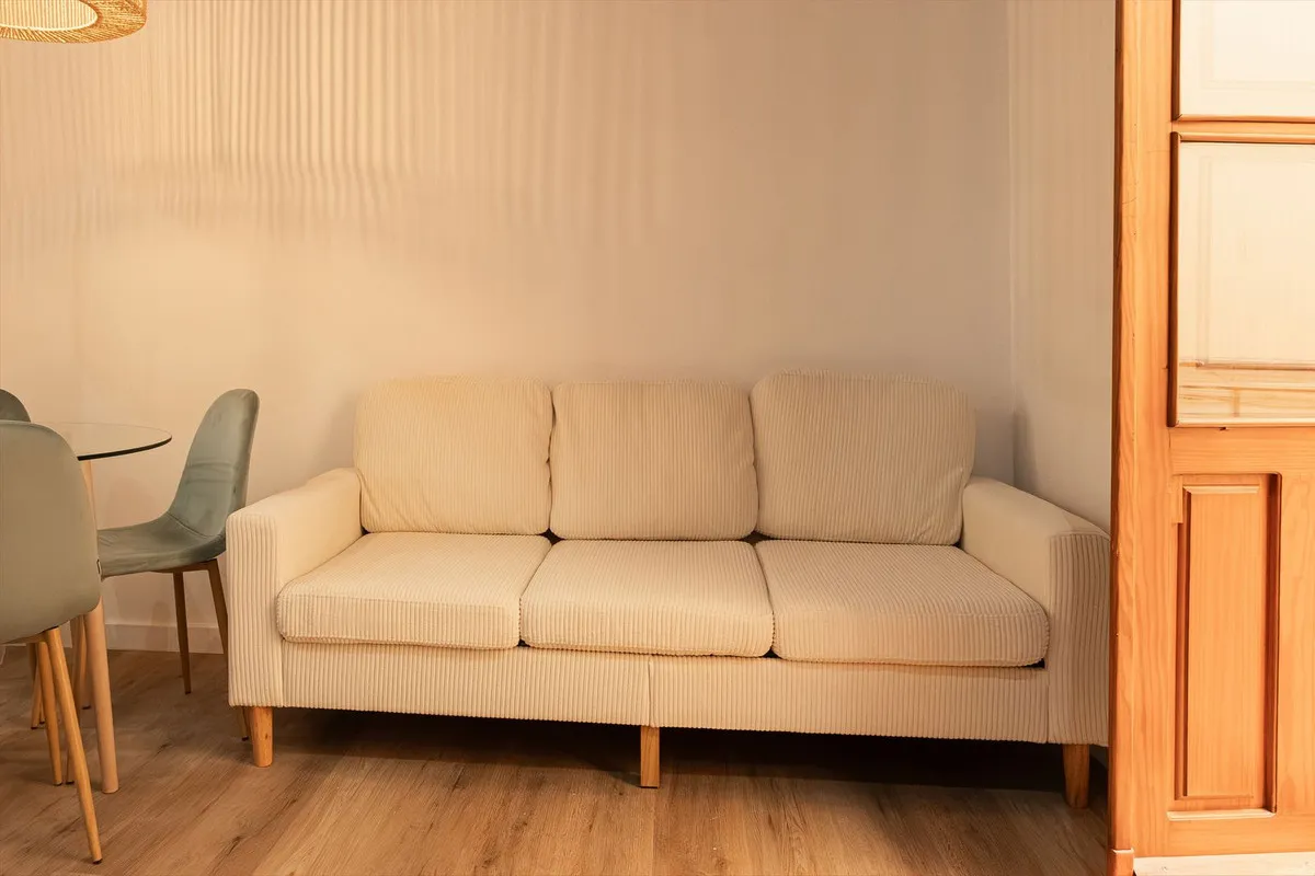 e586c6a5-09b6-4951-a0e5-4081625d9cb2