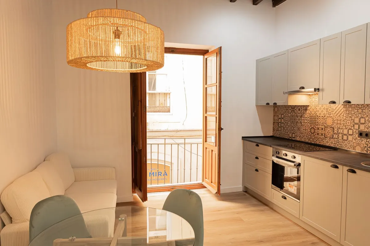 fa9289e4-e532-40b1-b84d-56c575a3f231