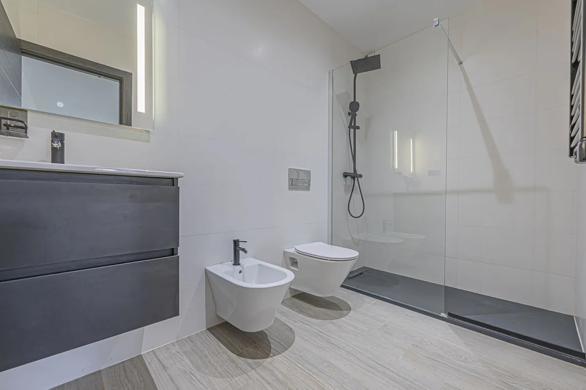 0b07e101-2934-4899-b320-d09445604238