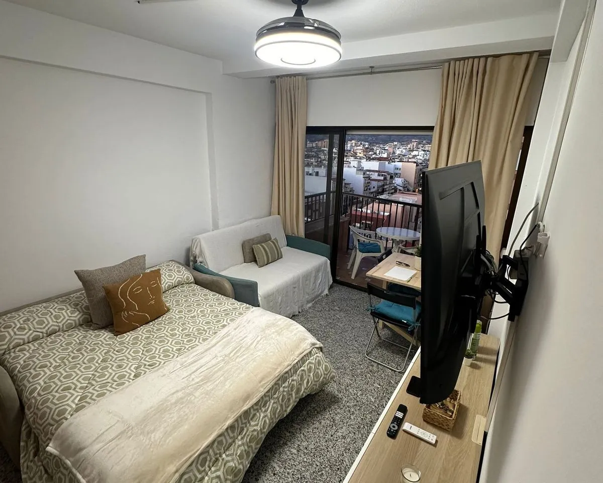 b6e56e25-f574-475e-89e1-0dba78be17ba