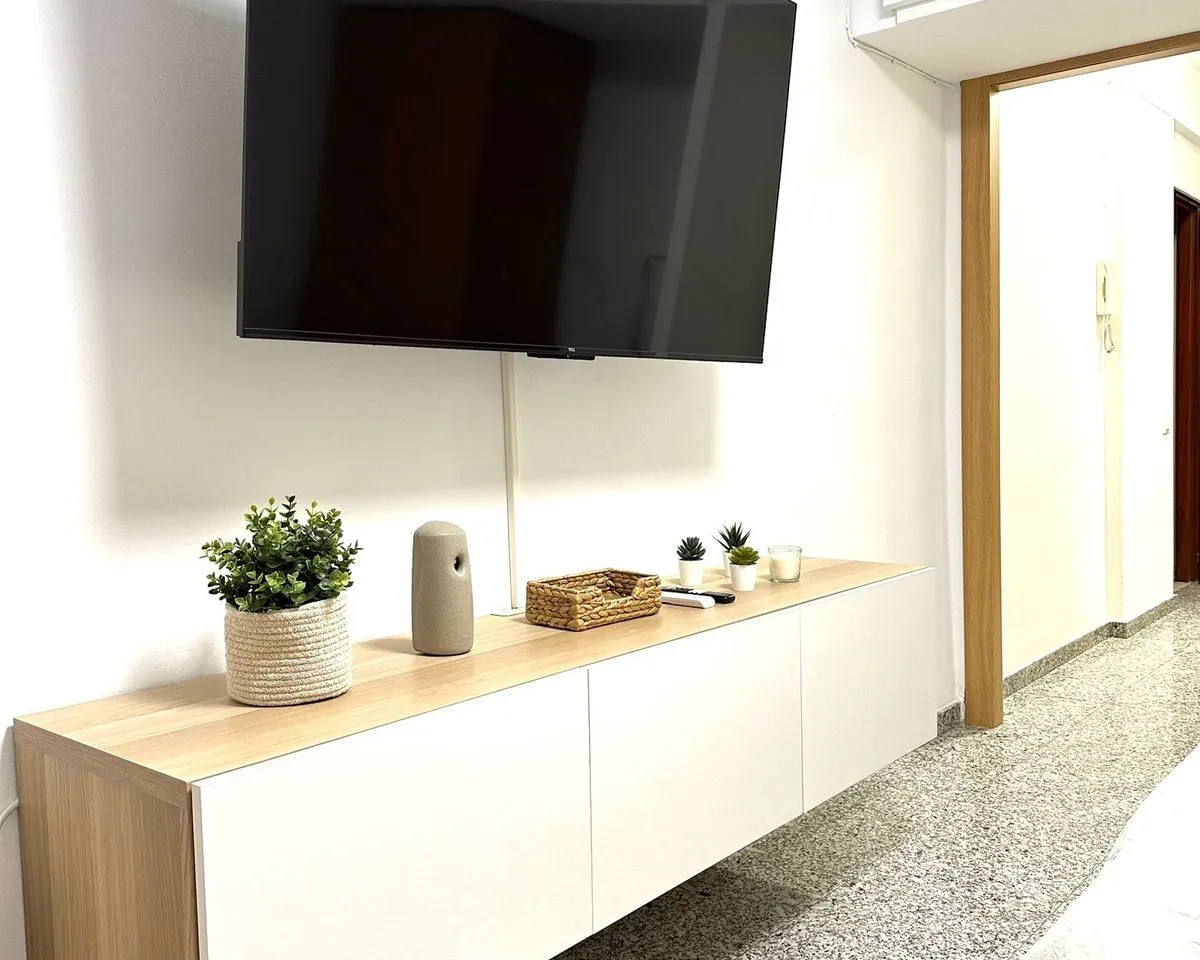 b98166a8-76c9-4e52-9adb-d46e22b8249f