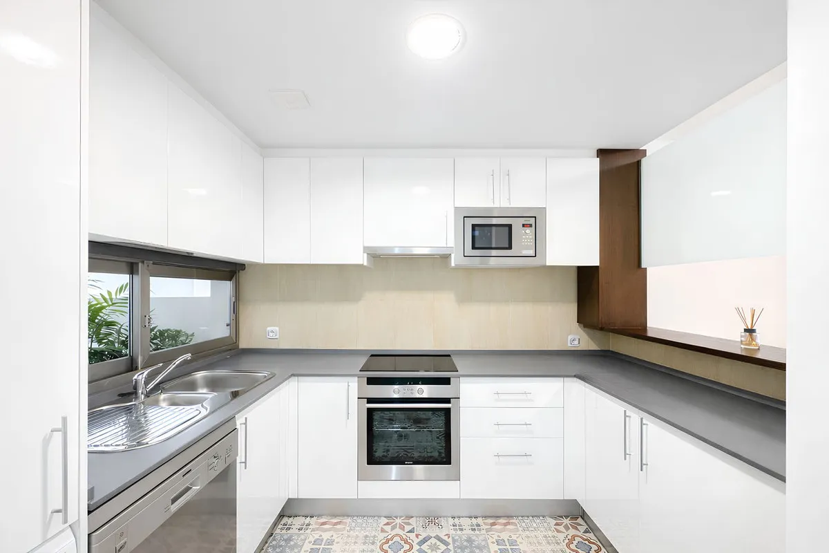 c2713af2-66ec-497d-9bd2-cb5b9627e9da