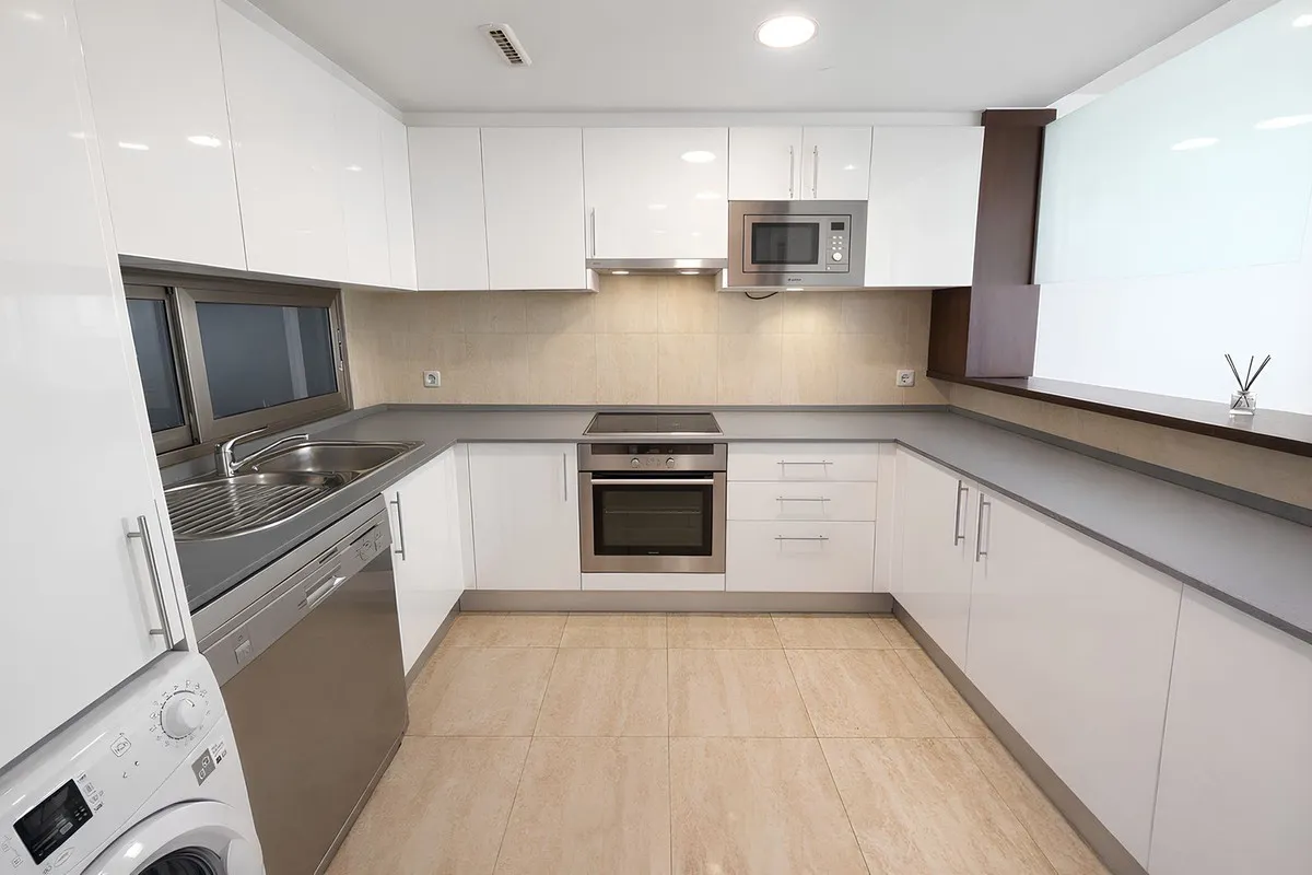 d99a7684-5508-41cd-8781-7ce617e198e1