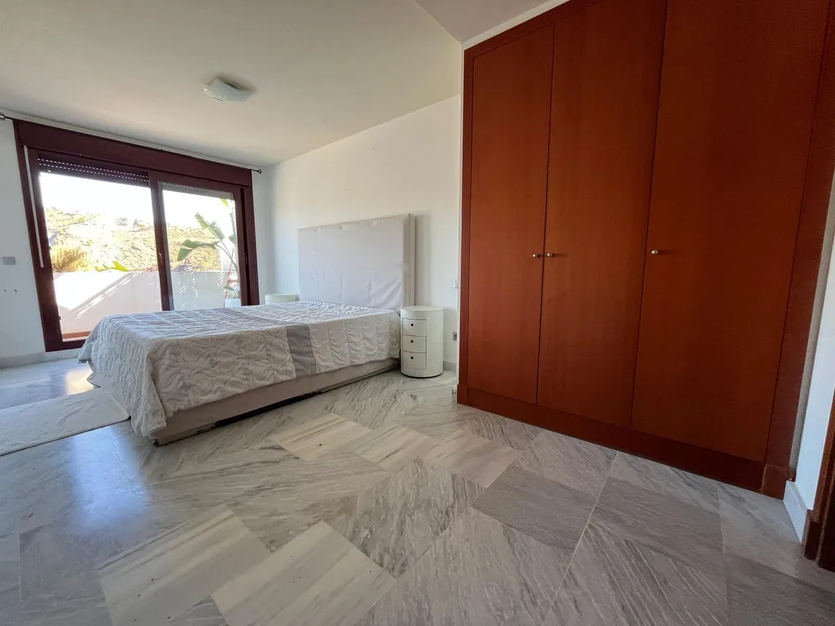 8db49176-a526-4c57-ba6d-488c4578dccc