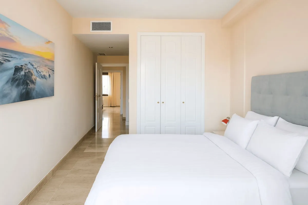 34c4236f-0f1e-4f09-a9ce-3635dfe054e7