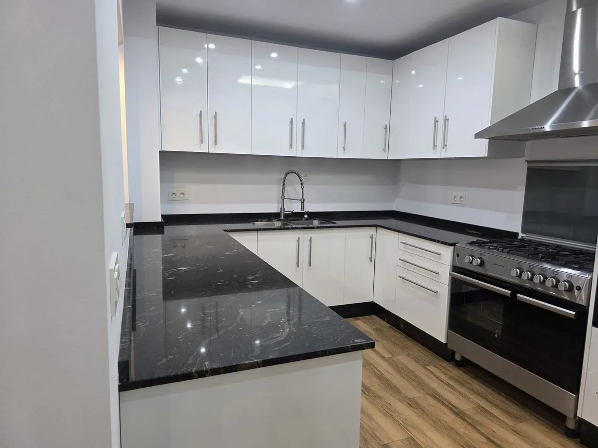 7322d873-66fa-45ff-abf6-08c8389048a3