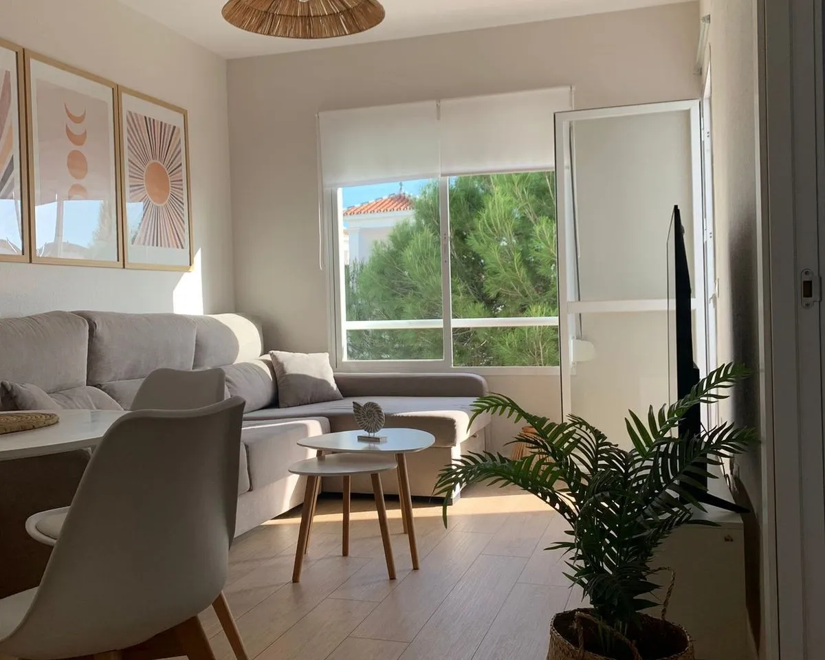 a90ca46e-6b4b-41c2-8435-2ae49d09873e