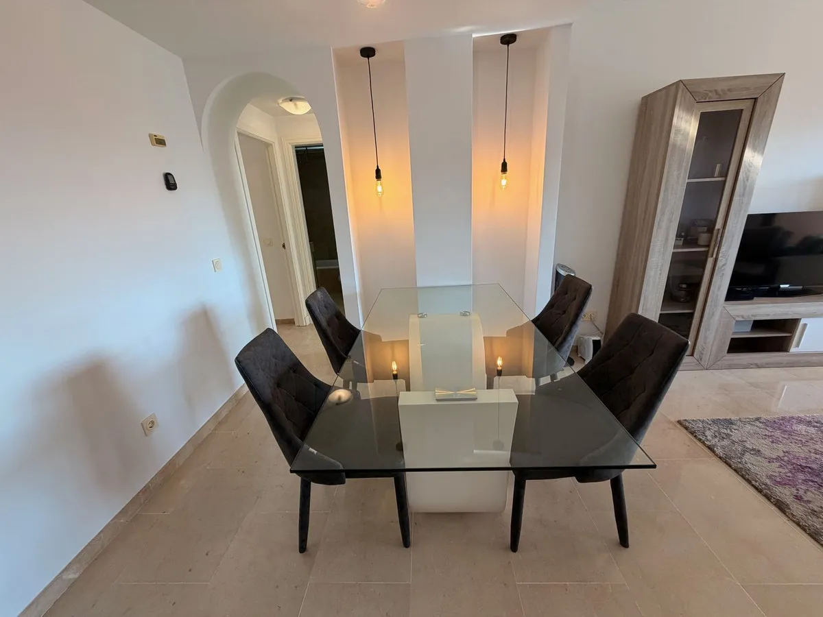 7f06d2ff-0f7b-456a-9428-22b641e1ed11