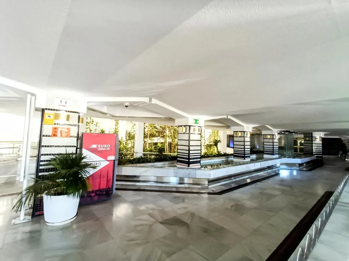 1afec0a9-3033-430a-9ae9-a2ba0c30d638