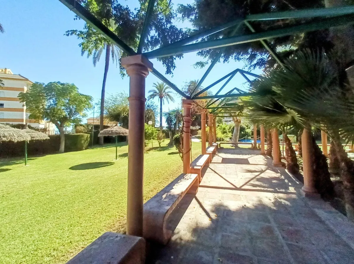 5e8aebc3-deb9-40c0-8713-6e6a5ac85f41