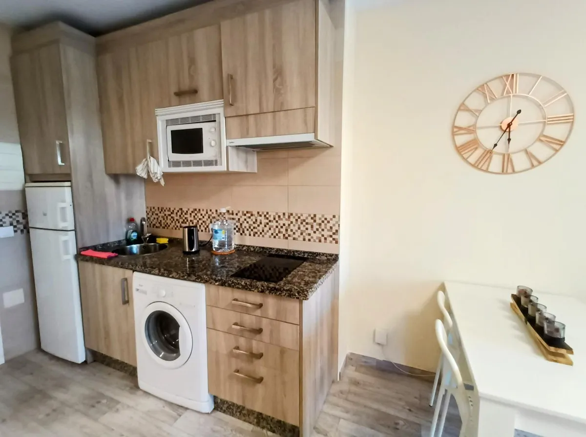 63aed0a0-154c-420c-a8df-3d0aea45b49b