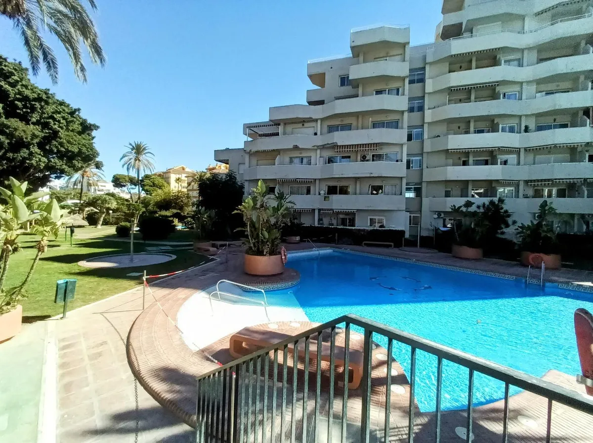 6fefa5ab-8677-4dd2-b504-4042bd2391a8