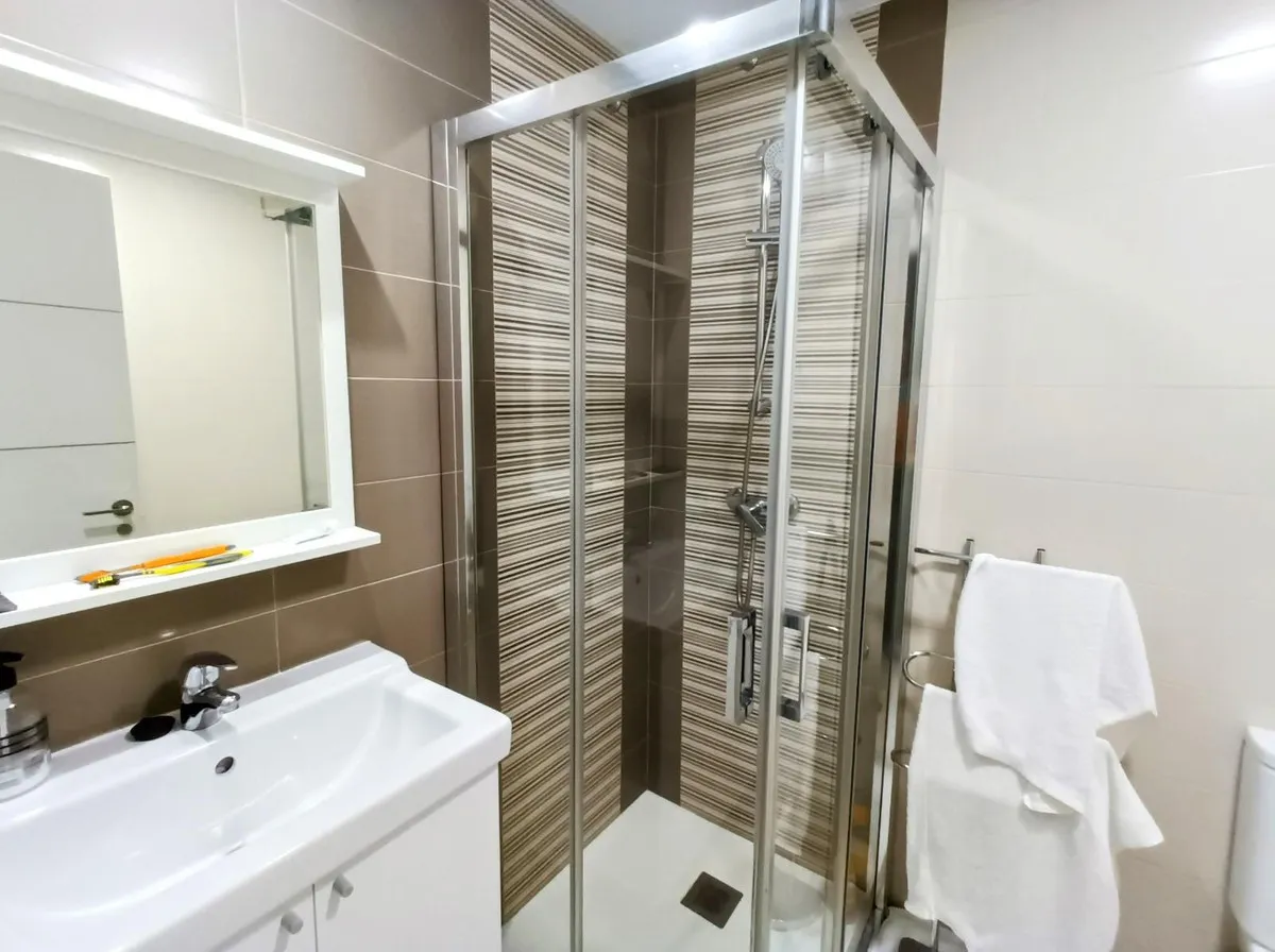 9b3c05e1-3306-4930-97c4-49d1d20c8ef1