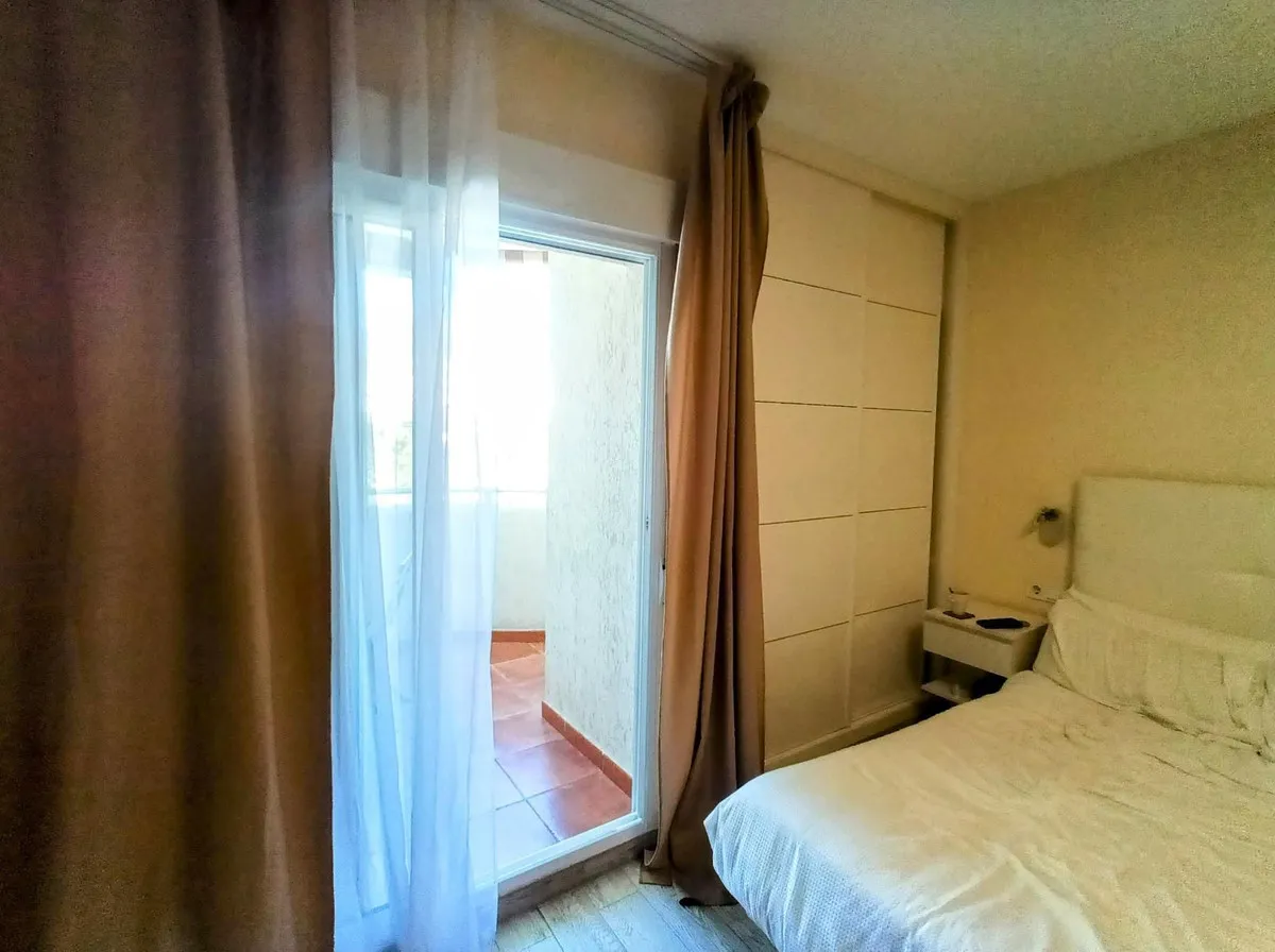 aea27fe0-b3f8-4a3e-8e86-12bced018ae3