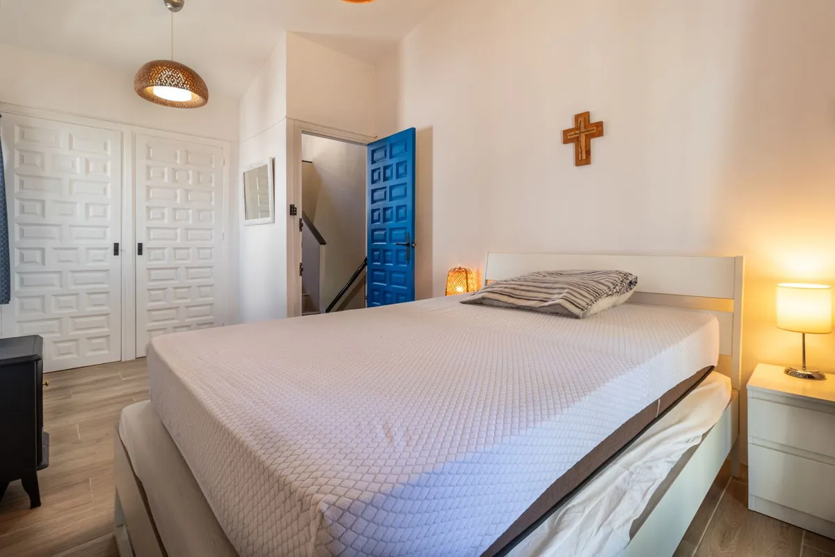 6732335a-50ca-40b4-82c5-2c51519ba242