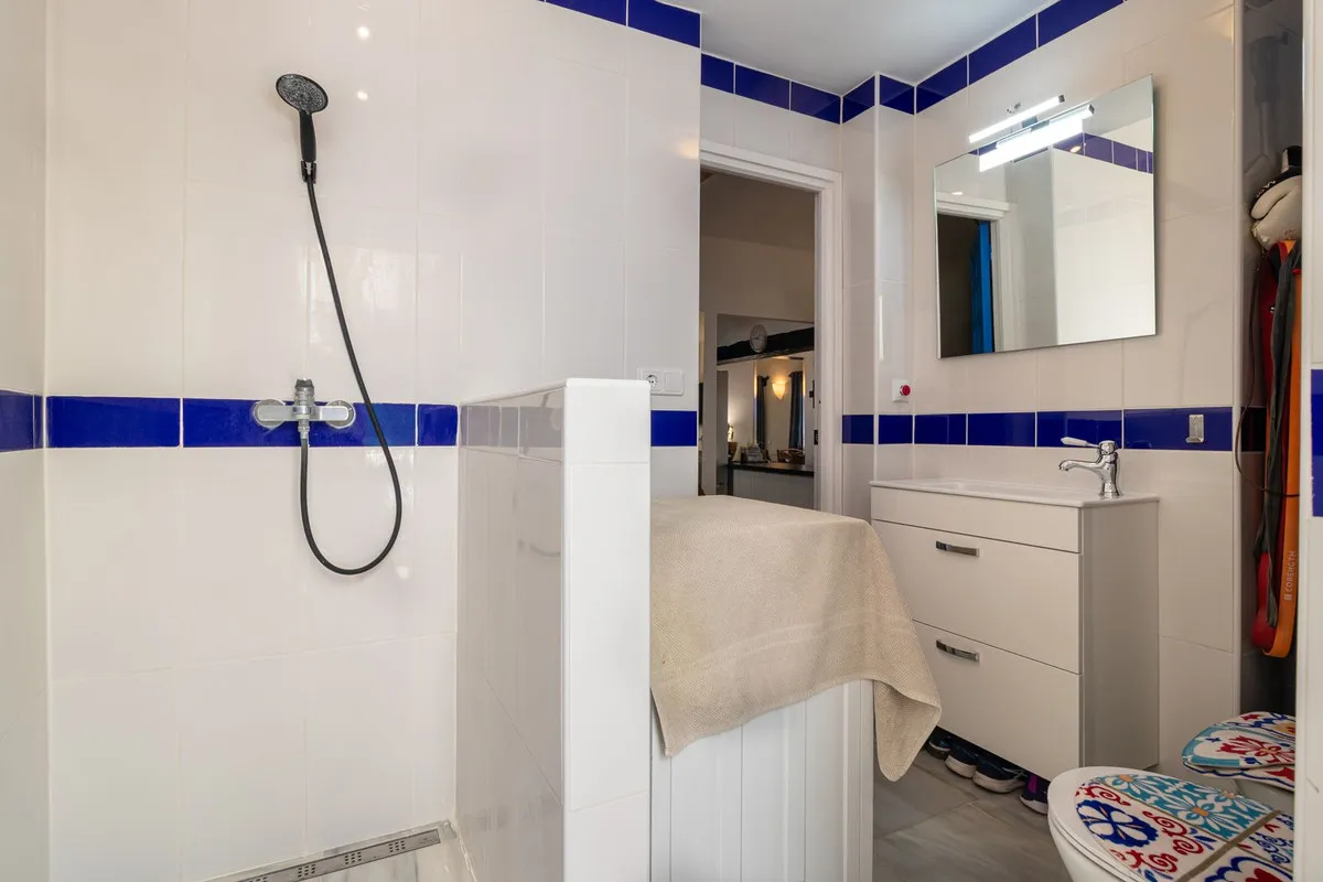 77b9f16e-d479-4497-9fb6-fd719a7acfcb