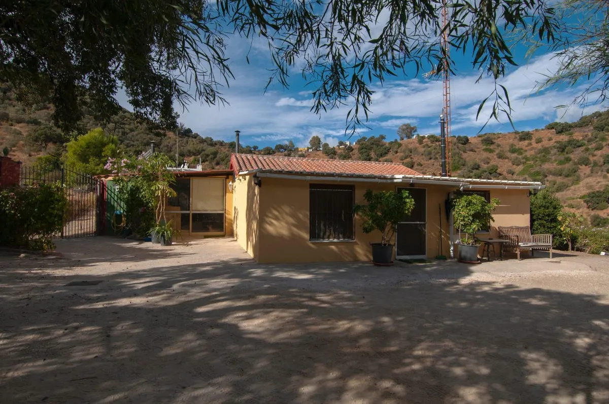 843f075b-f993-4adc-929d-e7b10a0c2968