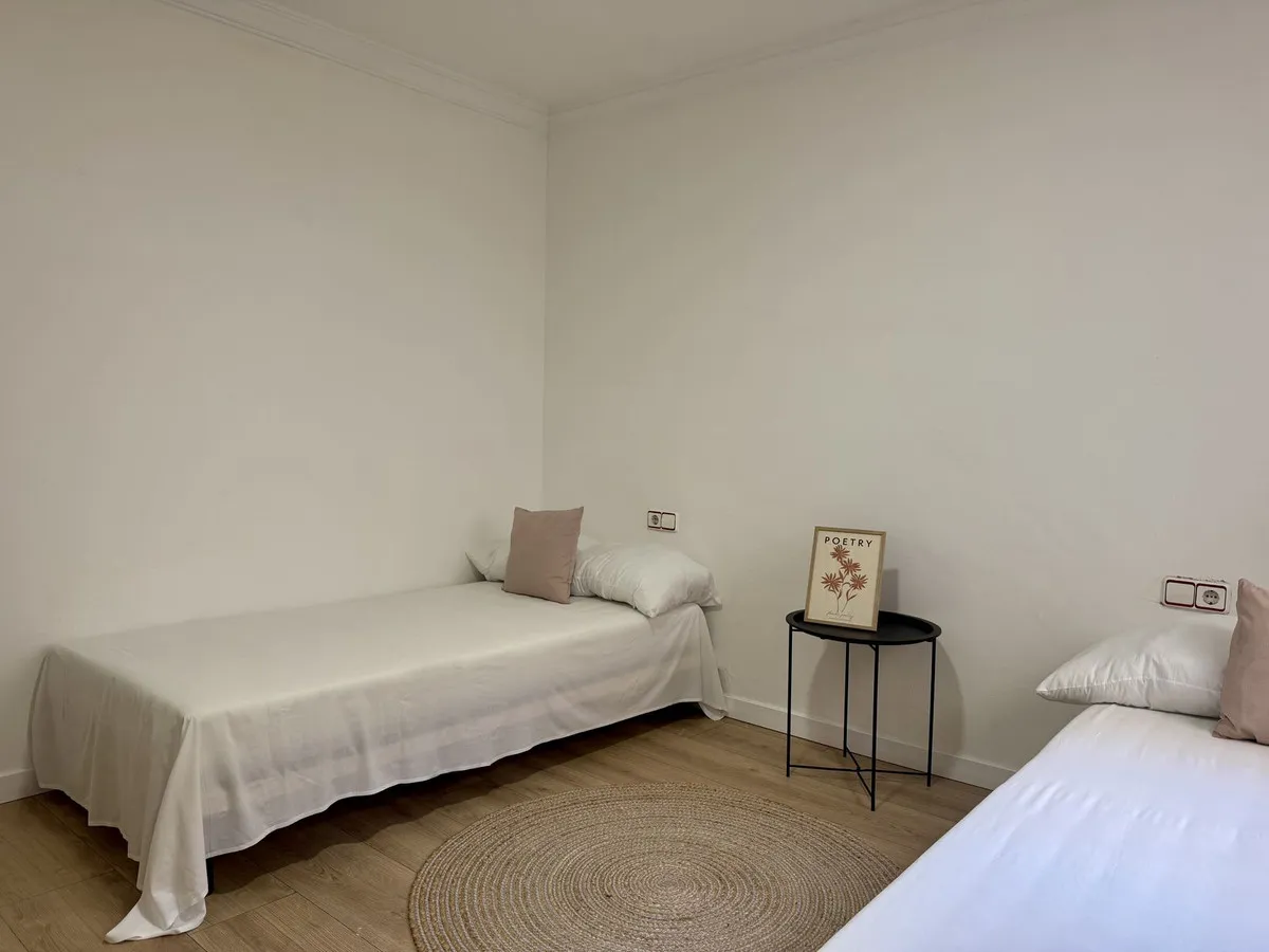 61b4cd08-261c-4393-922b-af380bc708c1