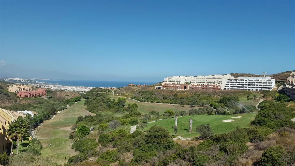 Luxurious Seaview Golf Penthouse in Costa del Sol
