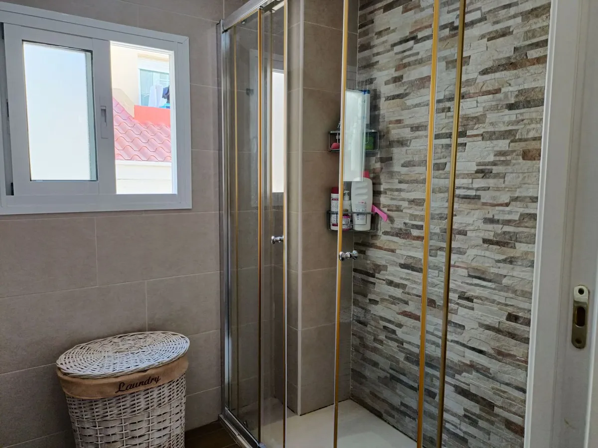 3b15cad6-badf-4d35-b586-783b67845334