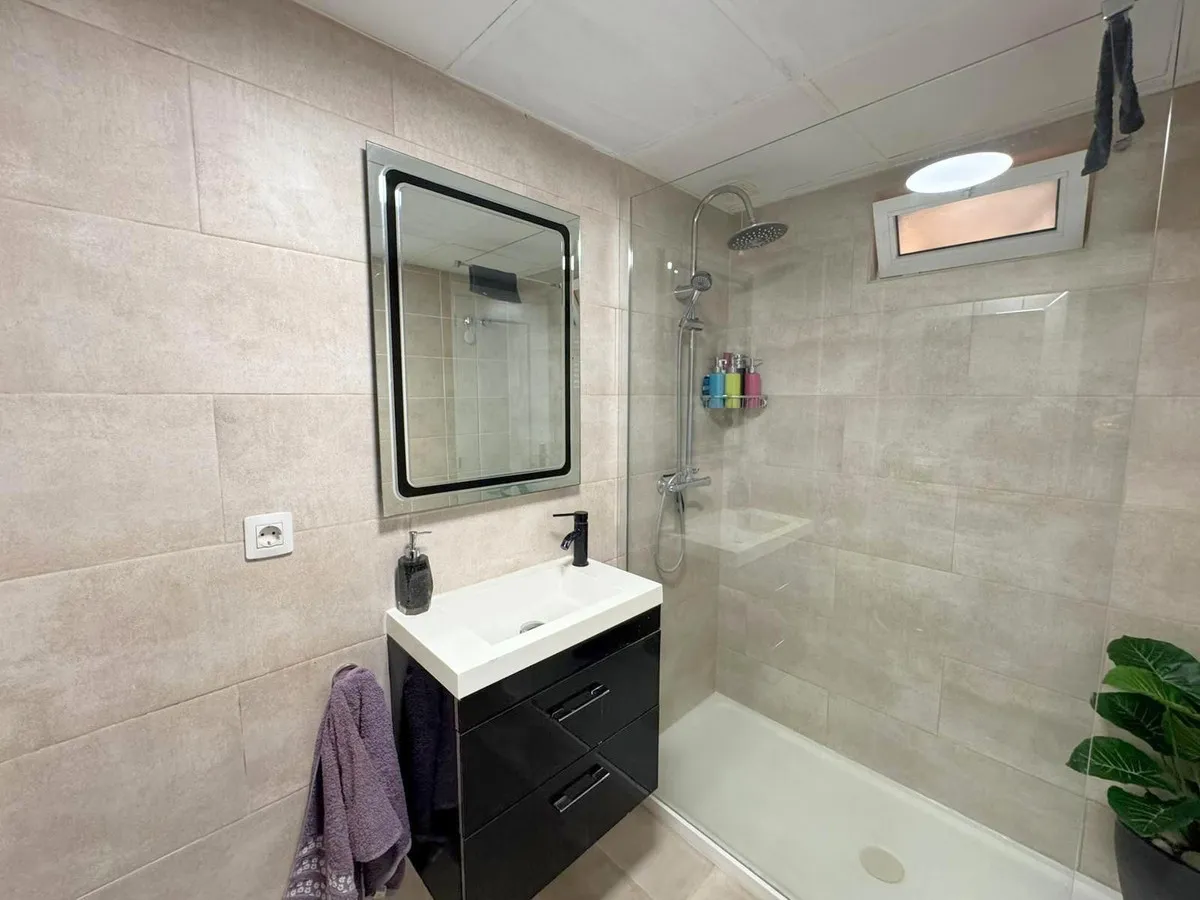 7ea99c4c-6b4e-4d29-8c04-adbef0620cea