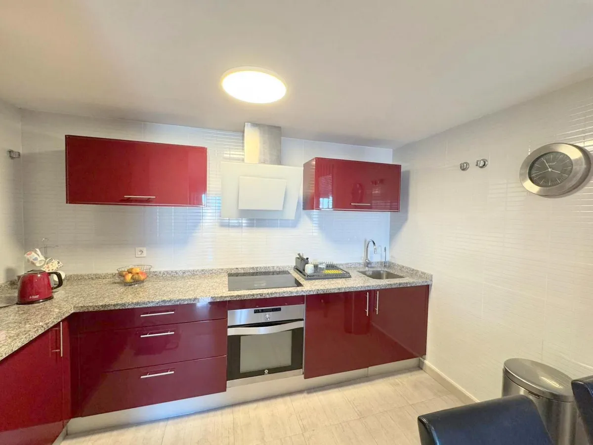 b2cdb939-c3c4-4128-a2fd-6bac726b540e