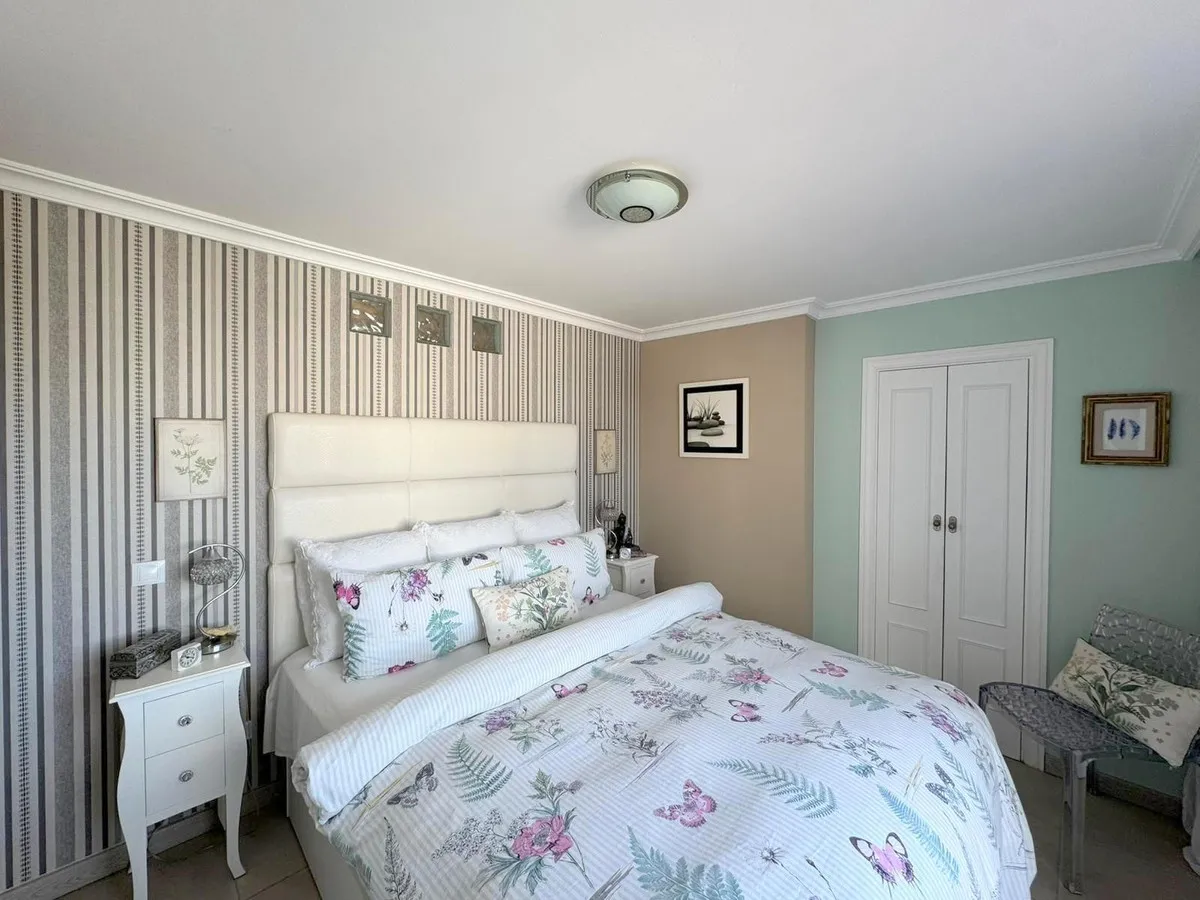 f2402fbe-6281-48df-98f2-e68308d956b5