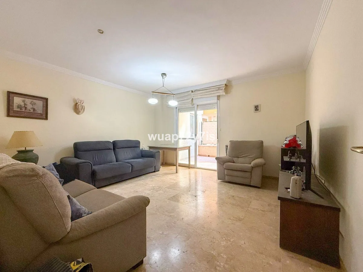 Seaside Ground Floor Apartment with Terrace & Patio, Estepona