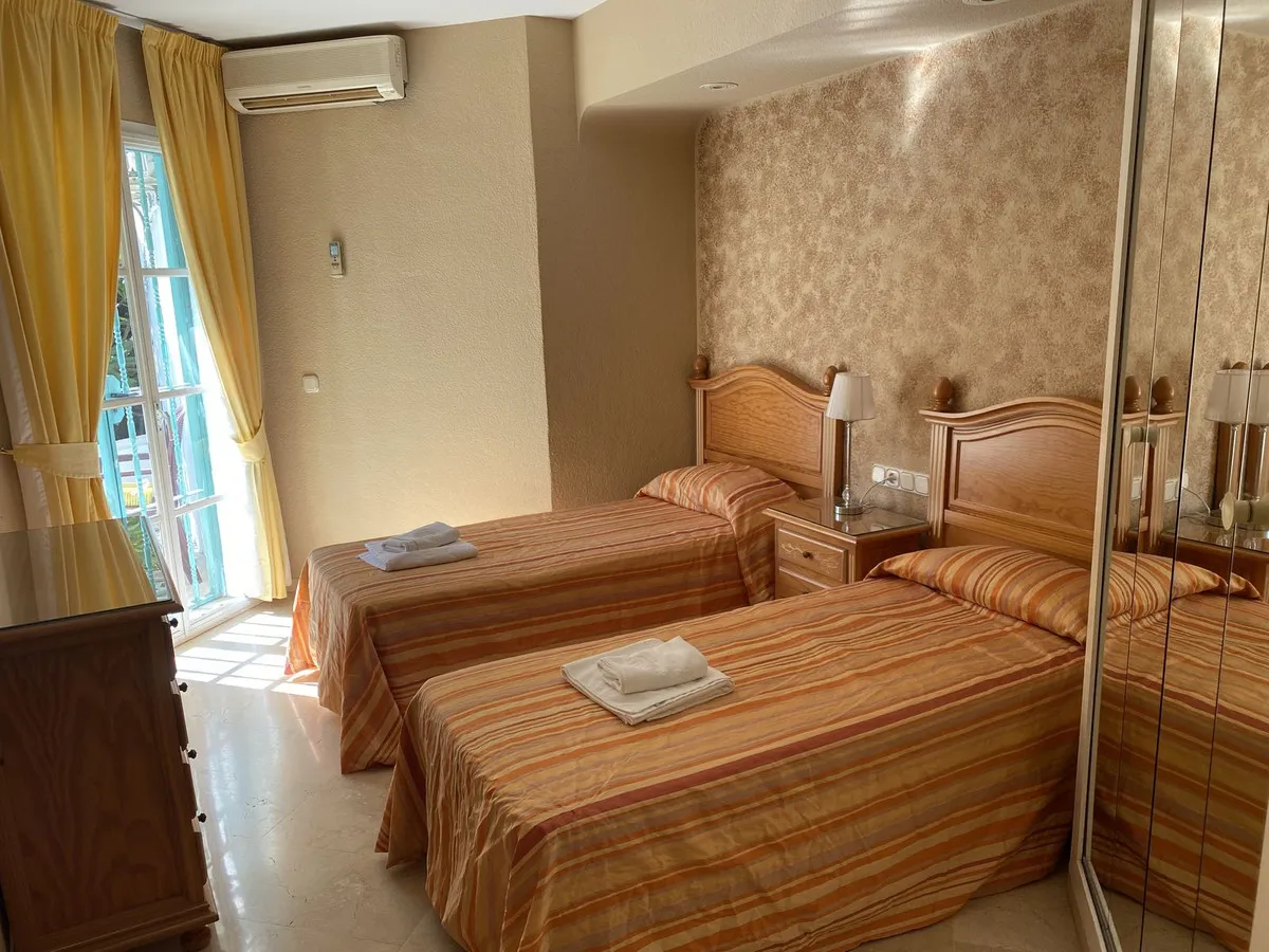 2493f69e-5a3c-4227-8c0d-eb76956eb26d