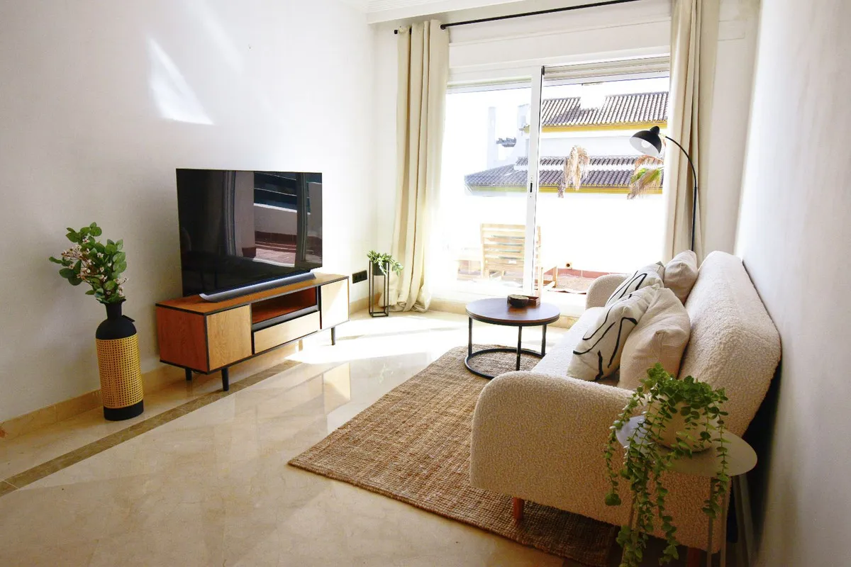 38f4cfc9-8cd0-45c3-885e-a13fe332757b