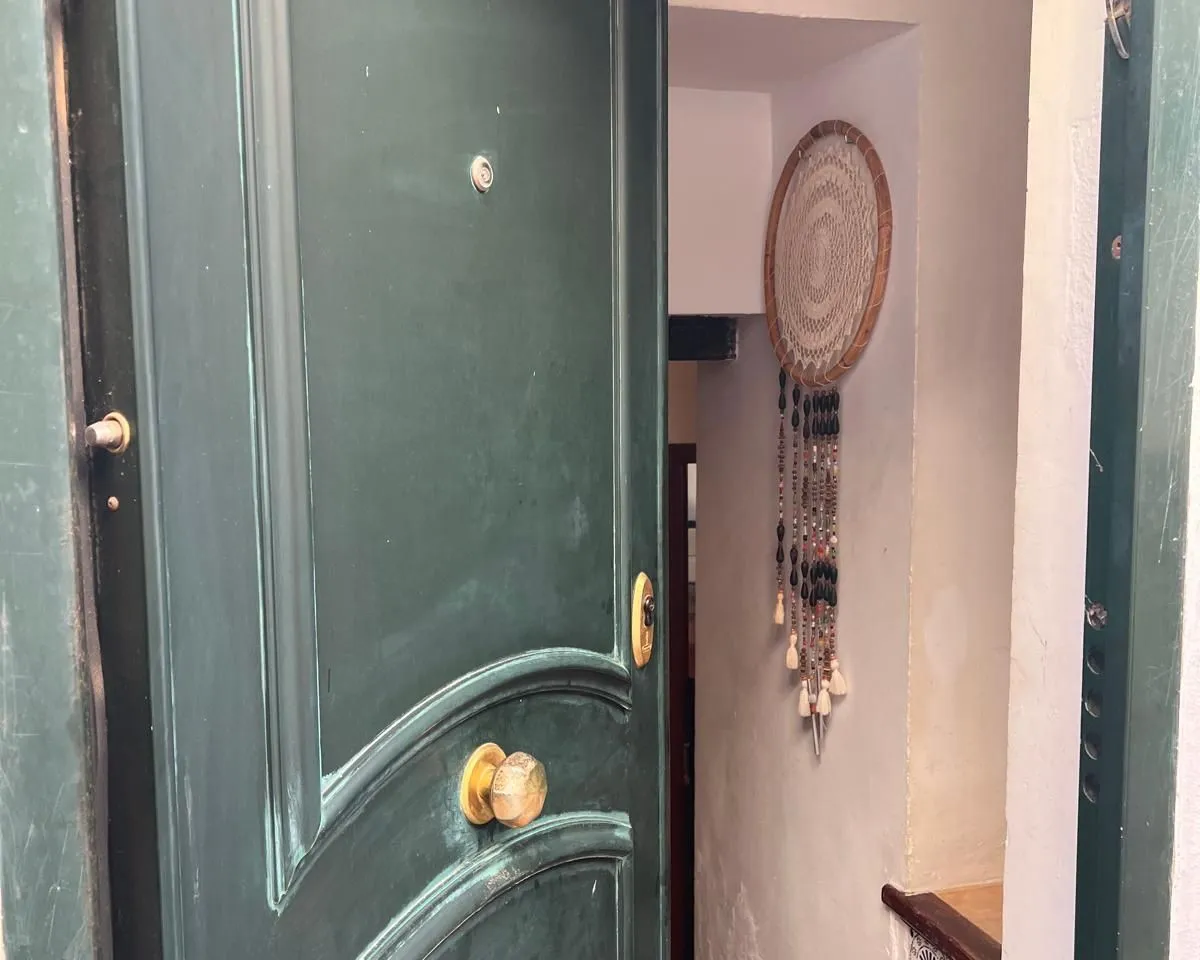 5da3fcb9-c5a2-47e7-8c59-3be1881df8c0