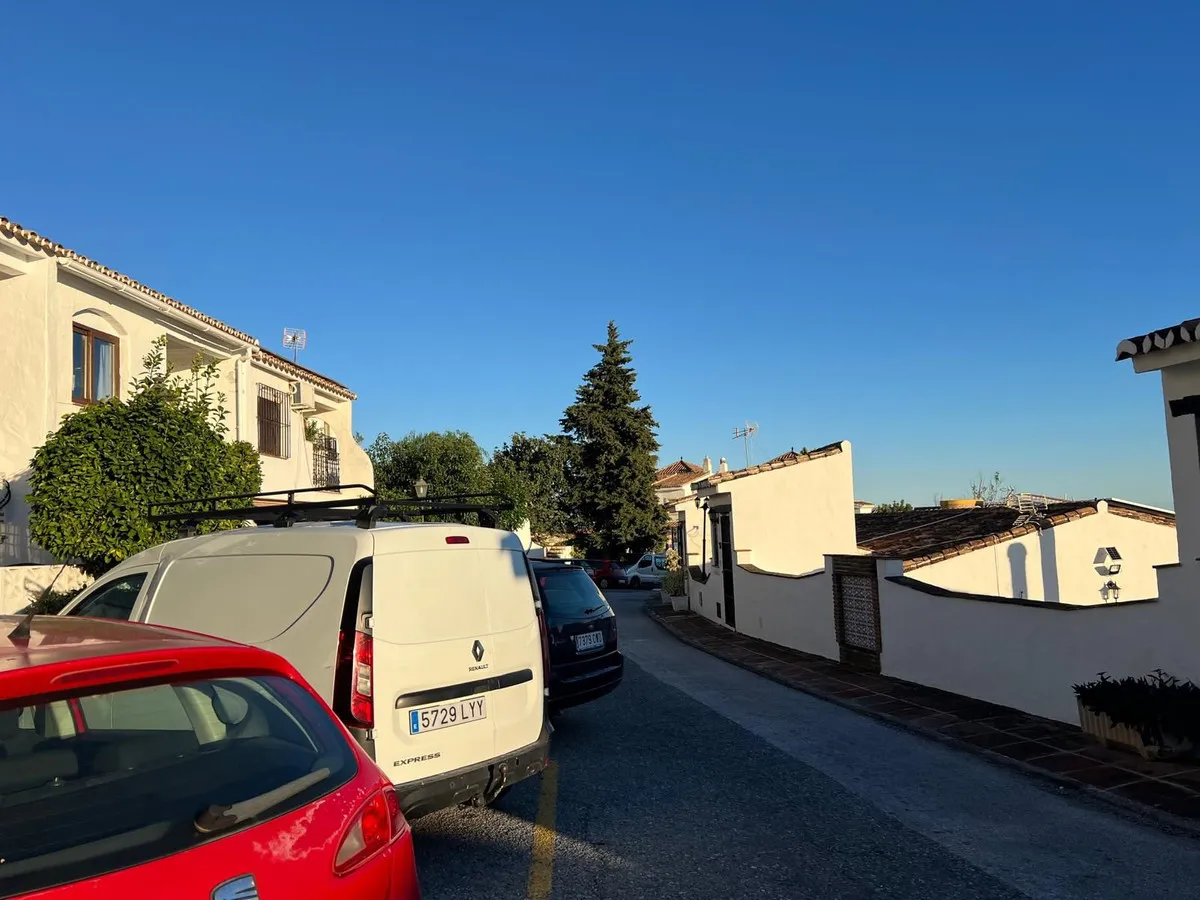 f5b0f4f3-d305-483e-8ae7-6fb73acc593e