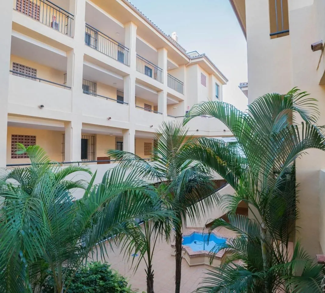 a65bc3e9-2ea9-41c3-ab2b-cc8d2c26fbbb